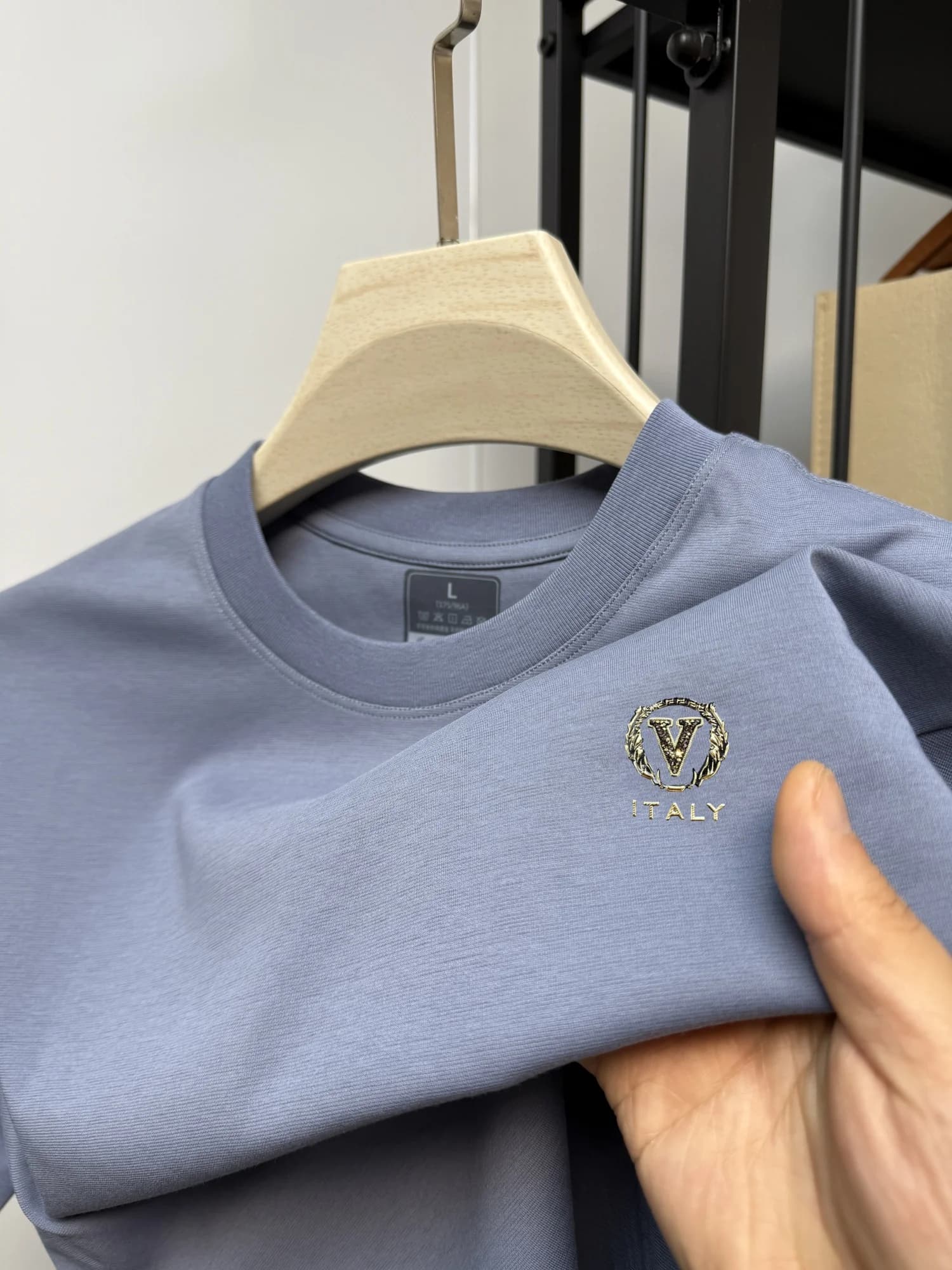 Premium Cotton Trend Letter Embossed Short Sleeve T-Shirt Luxury High-End Brand Summer Top Comfort Breathable Round Neck Men Wea