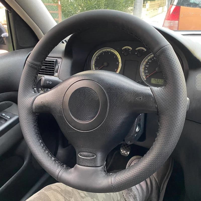 Soft perforated leather cover for VW Golf 4 MK4 Passat B5 1996-2005 FAI DA TE Hand sewing Leather steering wheel Trim cover