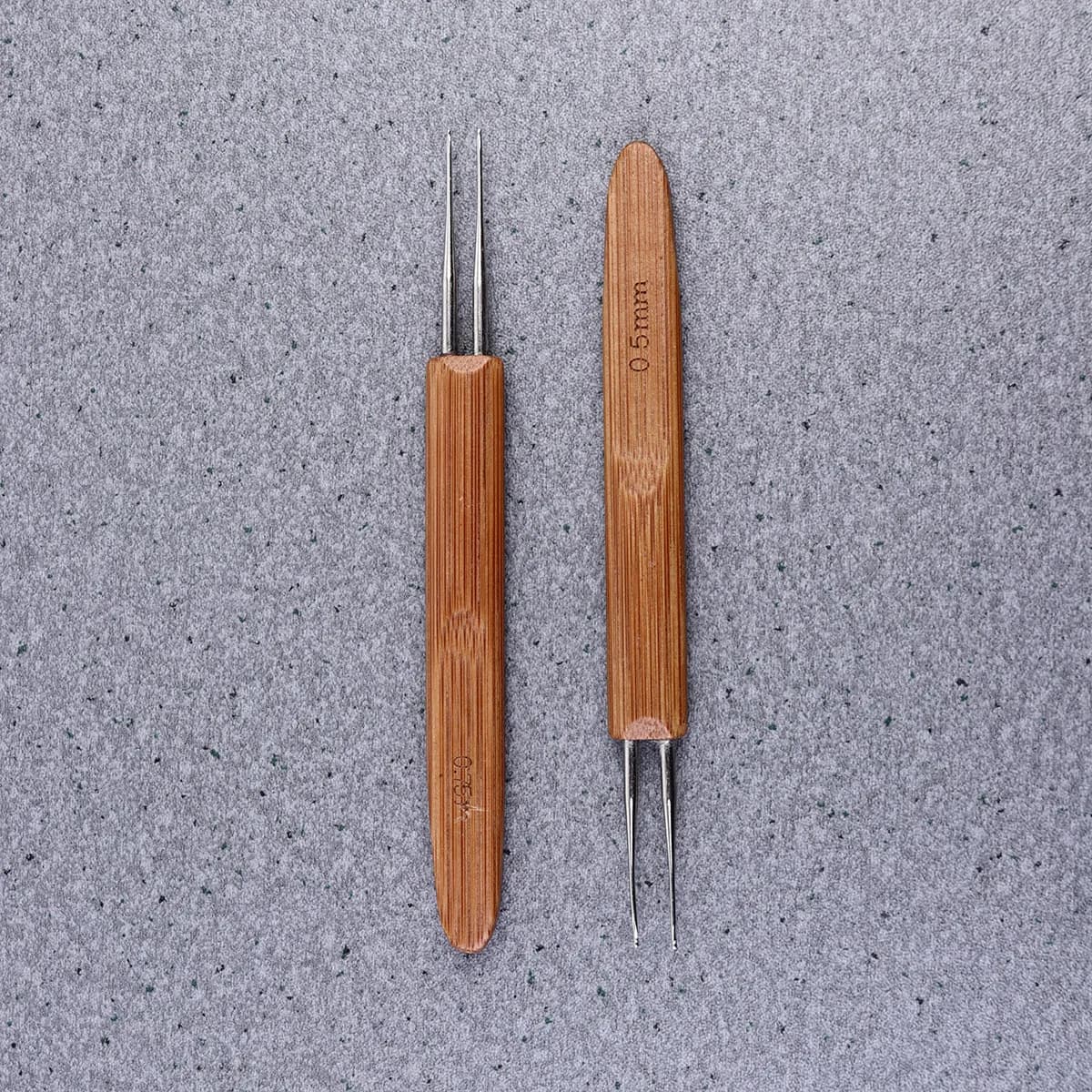 2Pcs Bamboo Crochet Hooks Dreadlock Hair Braiding Chunking Knitting Needles Smooth Ergonomic Grip Long Wear