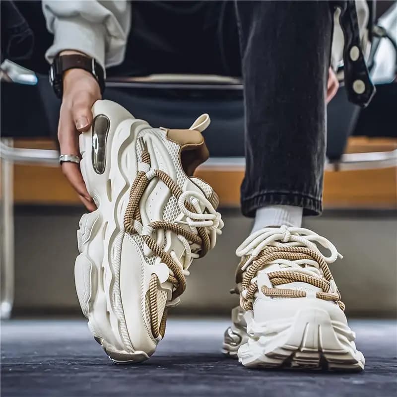 Men's sports shoes with casual thick sole low breathable mesh Trendy autumn fashion comfortable and versatile sneakers