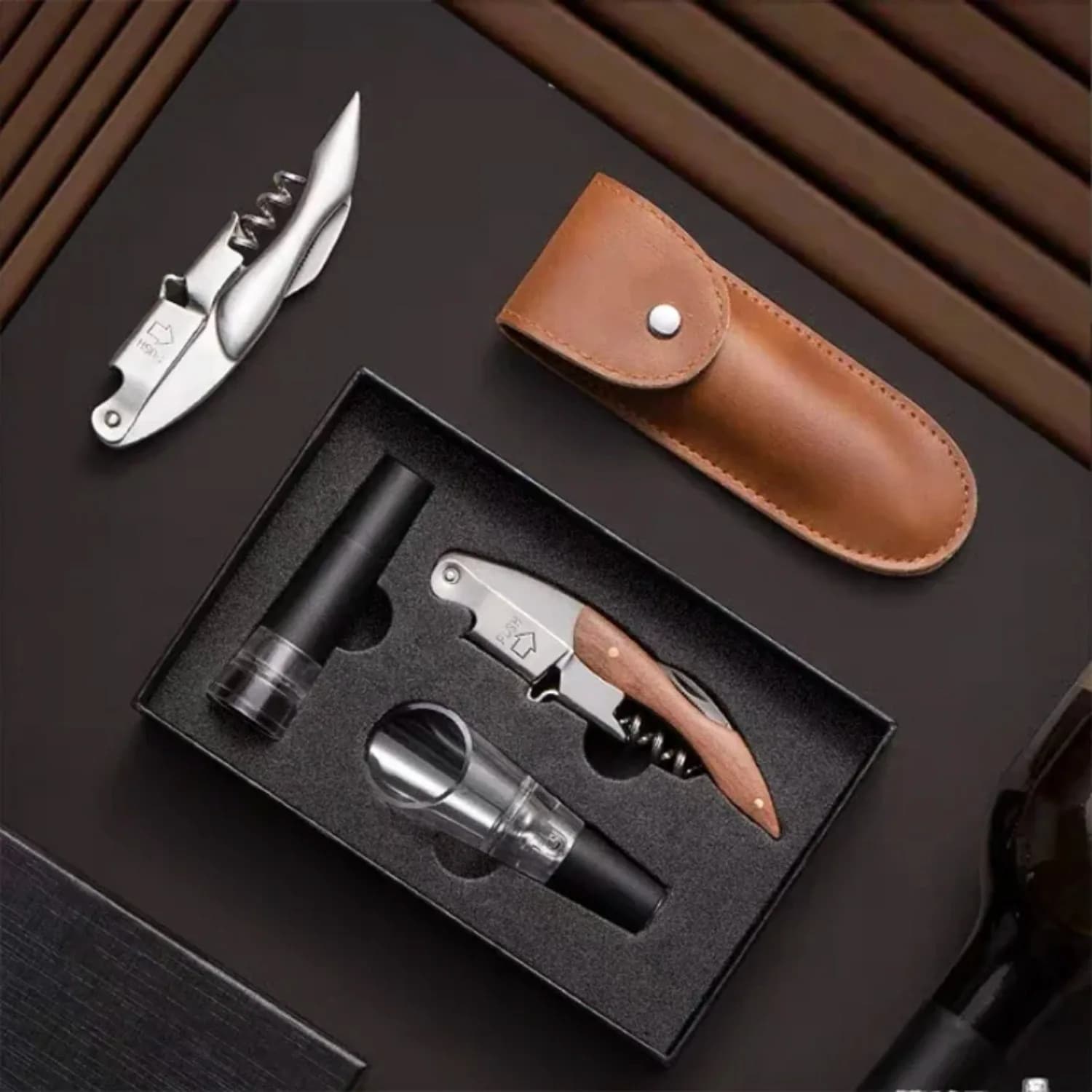 Cavatappi con manico in legno Set regalo apribottiglie professionale Cavatappi a vite portatile Tappo per birra Apribottiglie Strumento da bar da cucina