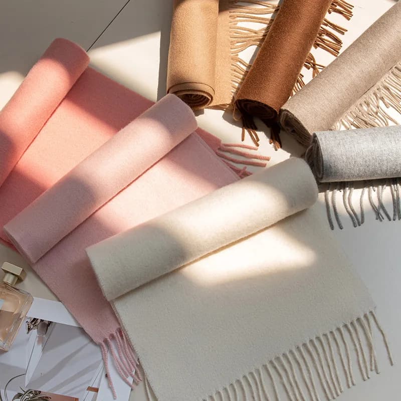 Autunno e inverno Sciarpa da pendolarismo versatile per uomo e donna nuova Sciarpa da pendolarismo in cashmere tinta unita con frange calde Scialle elegante da donna