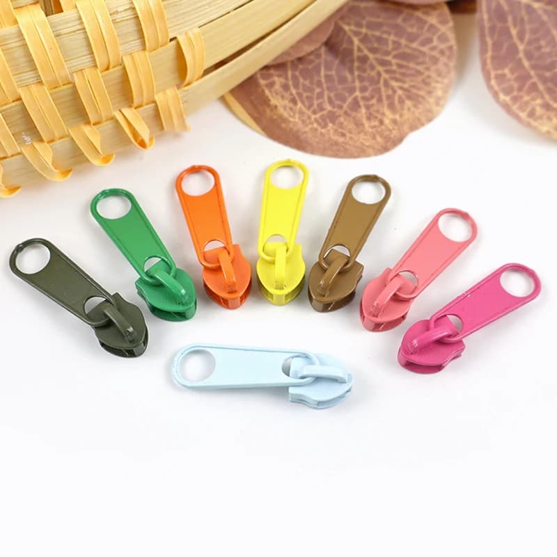 30/50/100Pezzi 3 # 5 # Cerniere in nylon arcobaleno con cursore, accessori hardware per valigie, borse, vestiti e scarpe