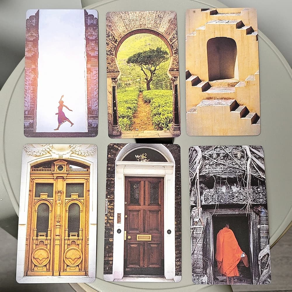 Divine Doors Oracle Deck 10,5 * 6 cm Un mazzo da 40 carte dietro ogni porta Miste avventure, mistero e ispirazione