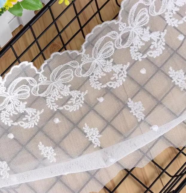 Larghezza: 40 cm (15,7 pollici) Squisito motivo a fiocco Ricamo in rete Pizzo alla moda Decorazione fai da te fatta a mano Kit da cucito (SSA-4717)
