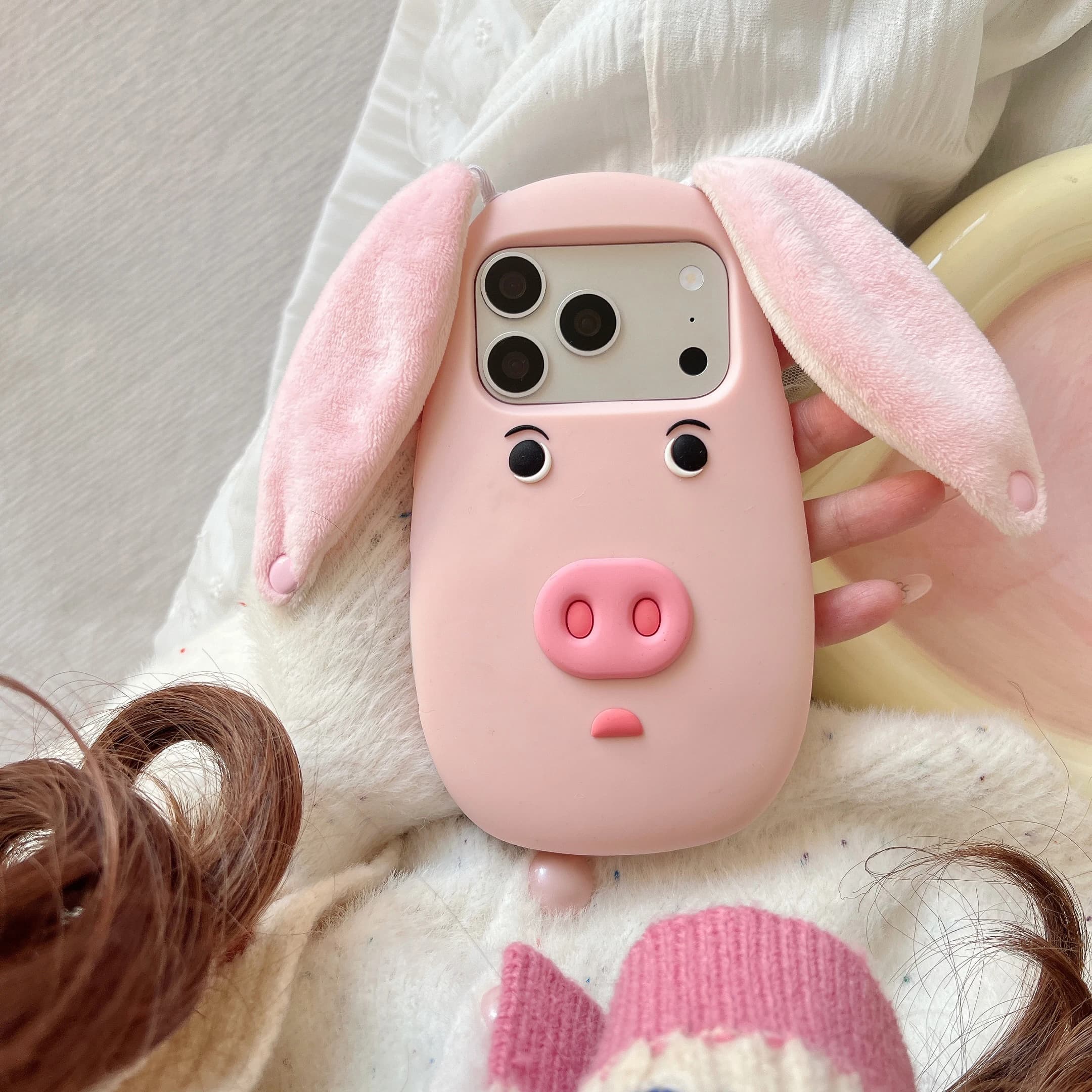 Custodia per Telefono in Silicone Morbido con Simpatico Cartone Animato di Maialino Divertente per iPhone 13 14 15 16 17 Pro Max, Copertura Rosa con Orecchie Lunghe e Cinturino da Polso