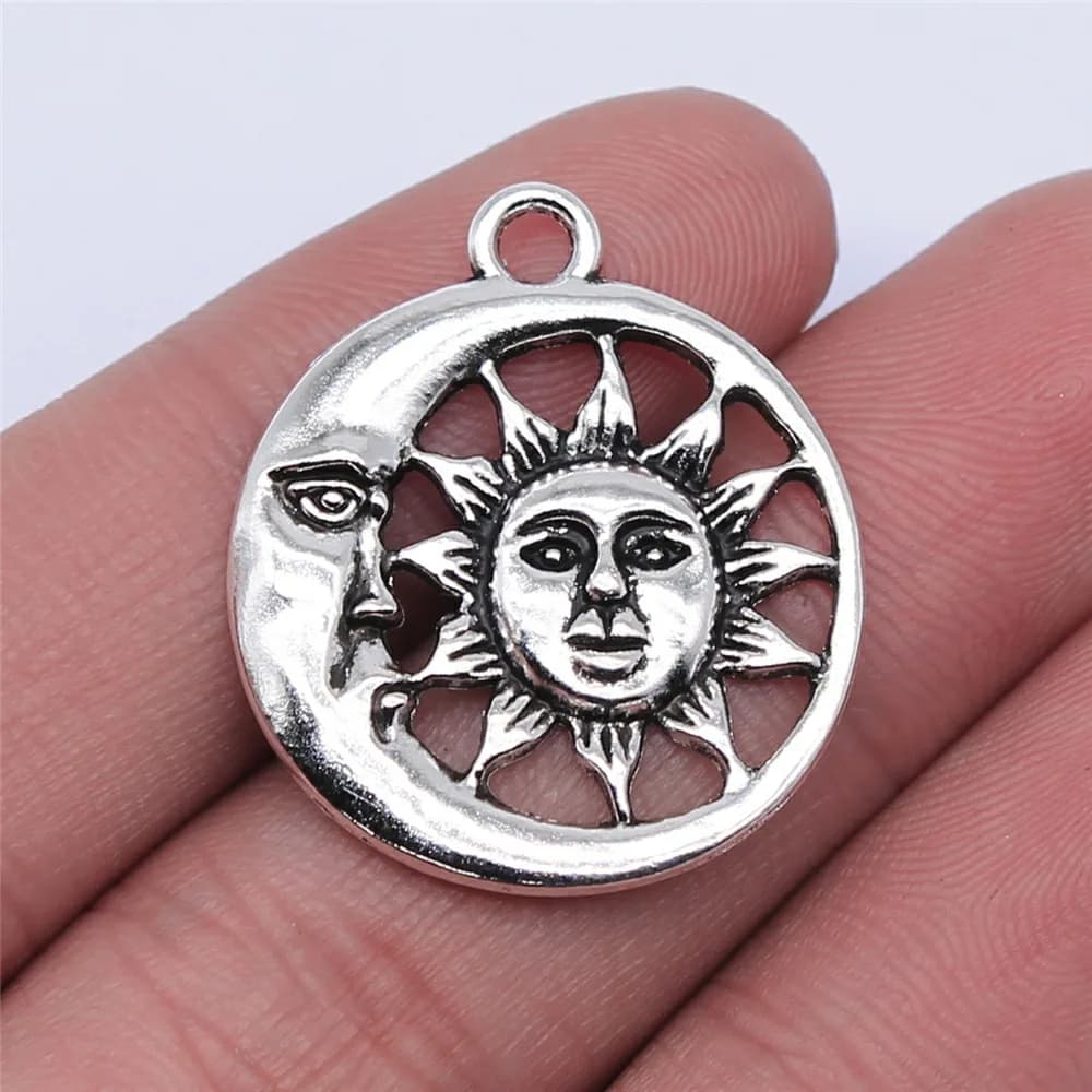 20 pz / lotto ciondolo sole charms argento antico colore sole ciondola gioielli fai da te ciondoli sole per la fabbricazione del braccialetto