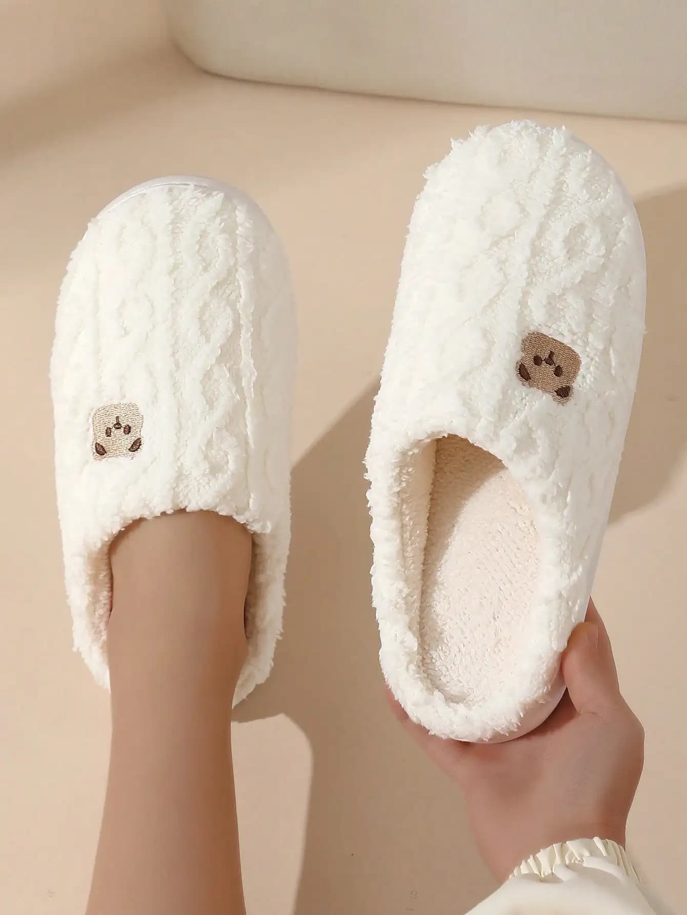Men's and women's Slippers in warm cotton with non-slip sole for indoor use, autumn and winter edition