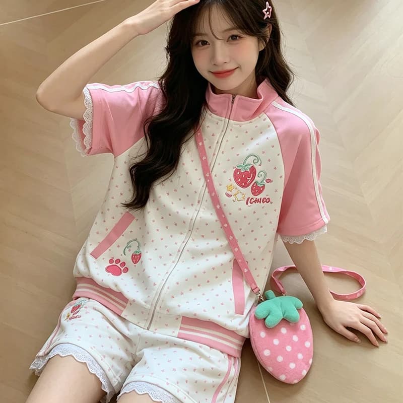 Kawaii Casual Outfits Cute Strawberry Embroidered Lace Splicing Short-Sleeved Zipper Jacket Shorts Sets Women Summer Sweet Girl