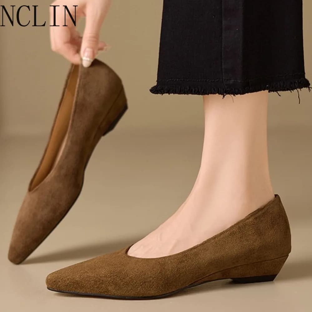 Autumn Women's Loafers Pointed Toe Thick Heel Genuine Leather Women's Shoes Retro Fashionable Comfortable High Heels