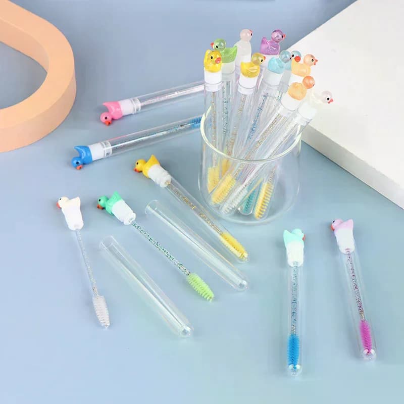Reusable Tube Eyelash Brush Eyebrow Brush Cute Duck Design Crystal Rod Dust-proof Eyelash Extension Tool Lash Mascara Wand 1Pcs