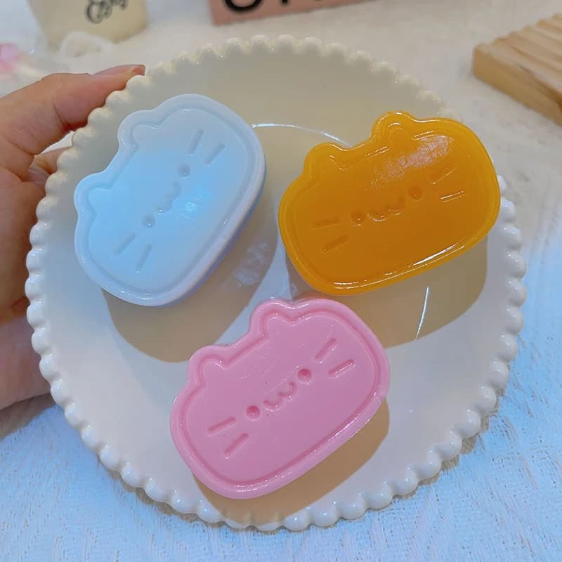 Giocattolo Antistress Morbido e Squishy a Forma di Gatto con Formaggio in TPR, Giocattolo da Spremere per Alleviare lo Stress, Giocattolo a Lenta Risalita per la Decompressione