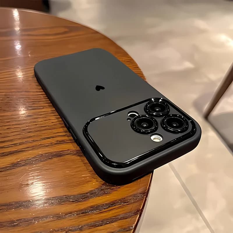 Black heart-shaped design phone case suitable for iPhone 17 16 15 14 13 12 11 Pro/Max/Plus anti drop and shockproof soft case