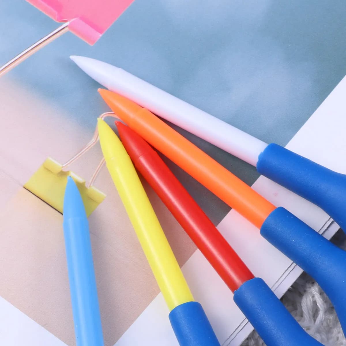 Set di 5 Tee da Golf in Plastica a Forma di Corno, 7.0cm, Compatti e Leggeri, Accessori per Allenamento, Strumento per Pratica Indoor e Outdoor