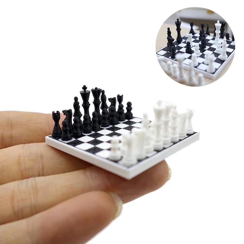 New 1: 12 Dollhouse Mini Simulation International Chess Model Plastic For Children Miniature Chessboard Life Scene Decoration