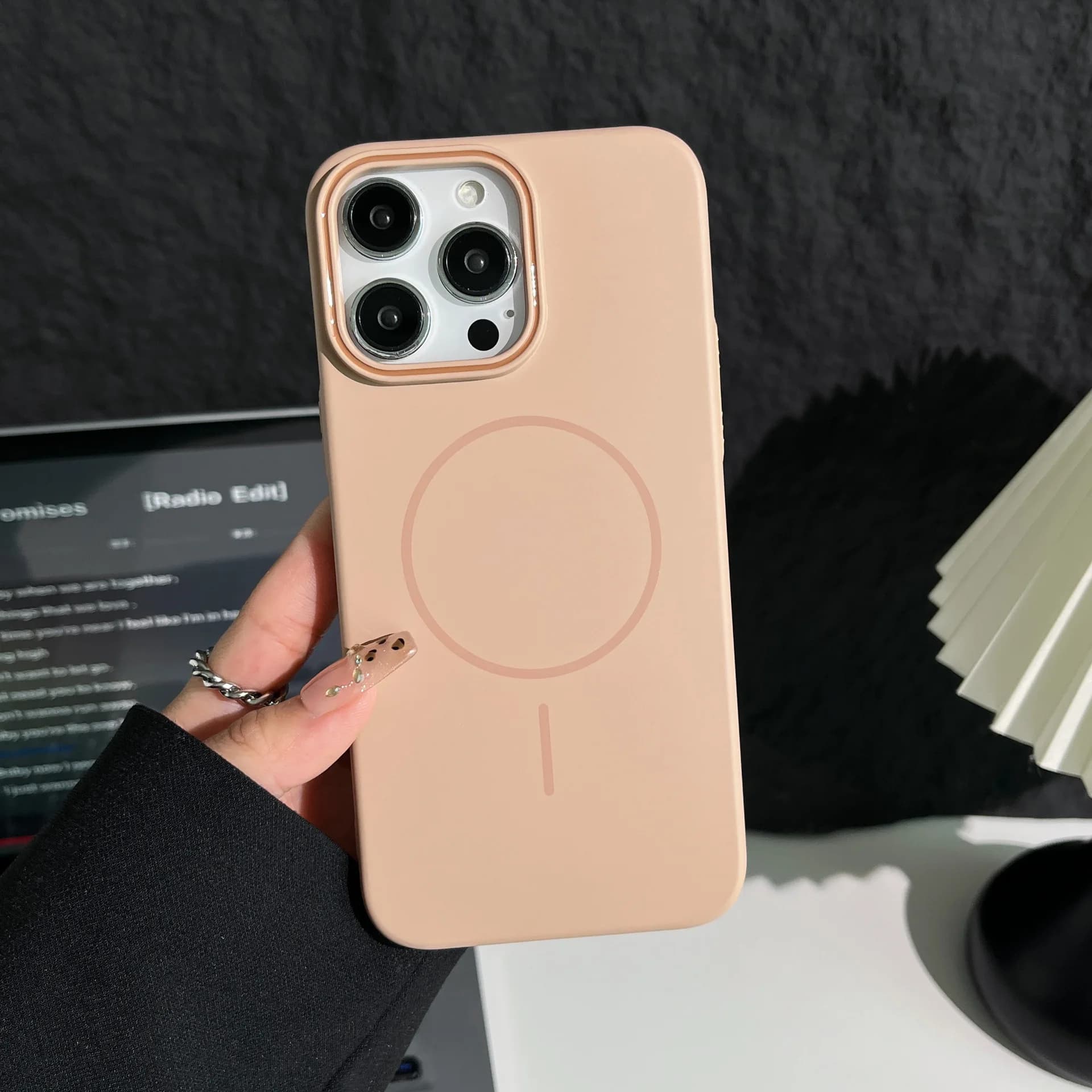 Nuovo Arrivo 2026: Cover Magnetica Morbida al Tatto per Telefono, Custodia Protettiva Rigida in PC con Texture di Lusso per 16 Pro Max, 16, 15