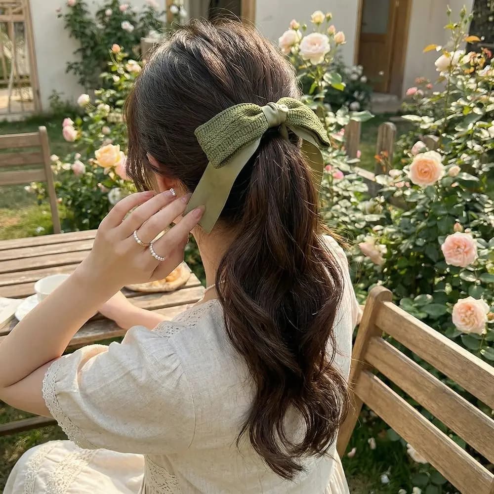 Anti-slip banana hair clip in knitted fabric with large bow for high horsetail, hair accessory for everyday use