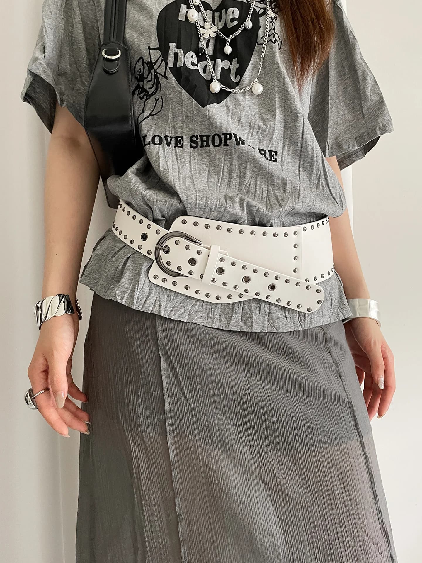 Women's Y2K Style Irregular Rivet Wide Belt Design For A Unique And Versatile Waist Cincher For Dresses