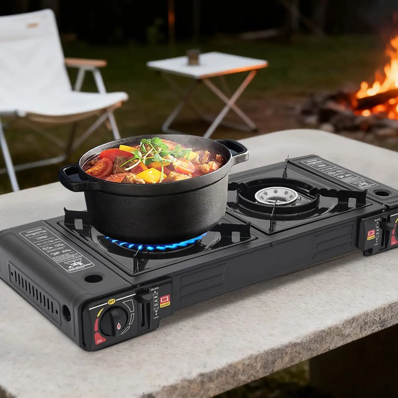 Fornello da campeggio portatile da 2500W, fornello a doppio bruciatore, fornello a gas GPL con vassoio da forno e custodia portatile per viaggi di campeggio all'aperto