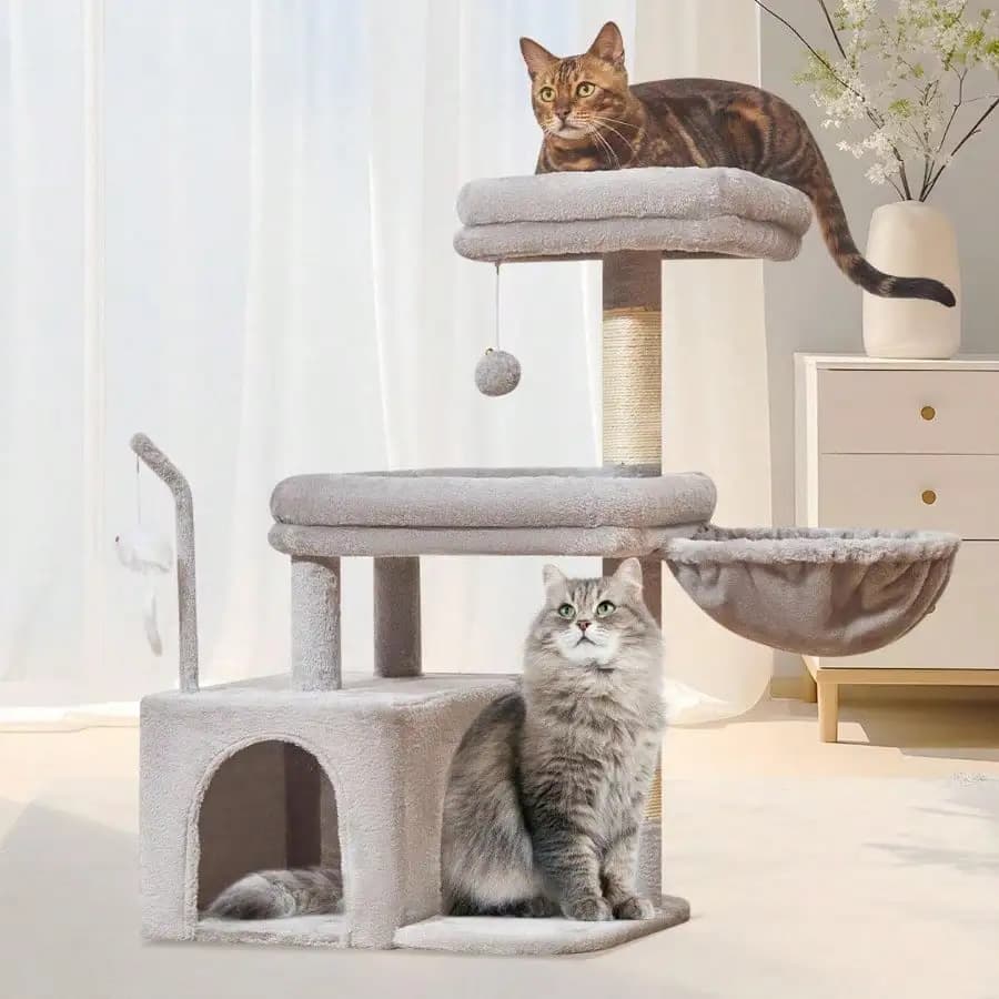 Albero per gatti da interno da 32,2 pollici con ampio poggiagambe, grotta spaziosa e posti di raschiatura resistenti per gatti di taglia piccola e media, grigio chiaro D