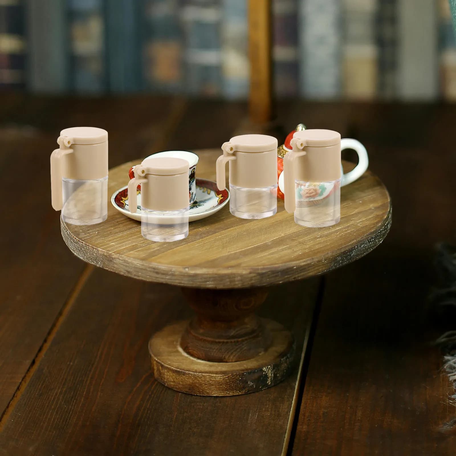 Set di 4 Miniature Realistiche di Contenitori per Olio e Condimenti per Casa delle Bambole, Collezione Decorativa per Cucina