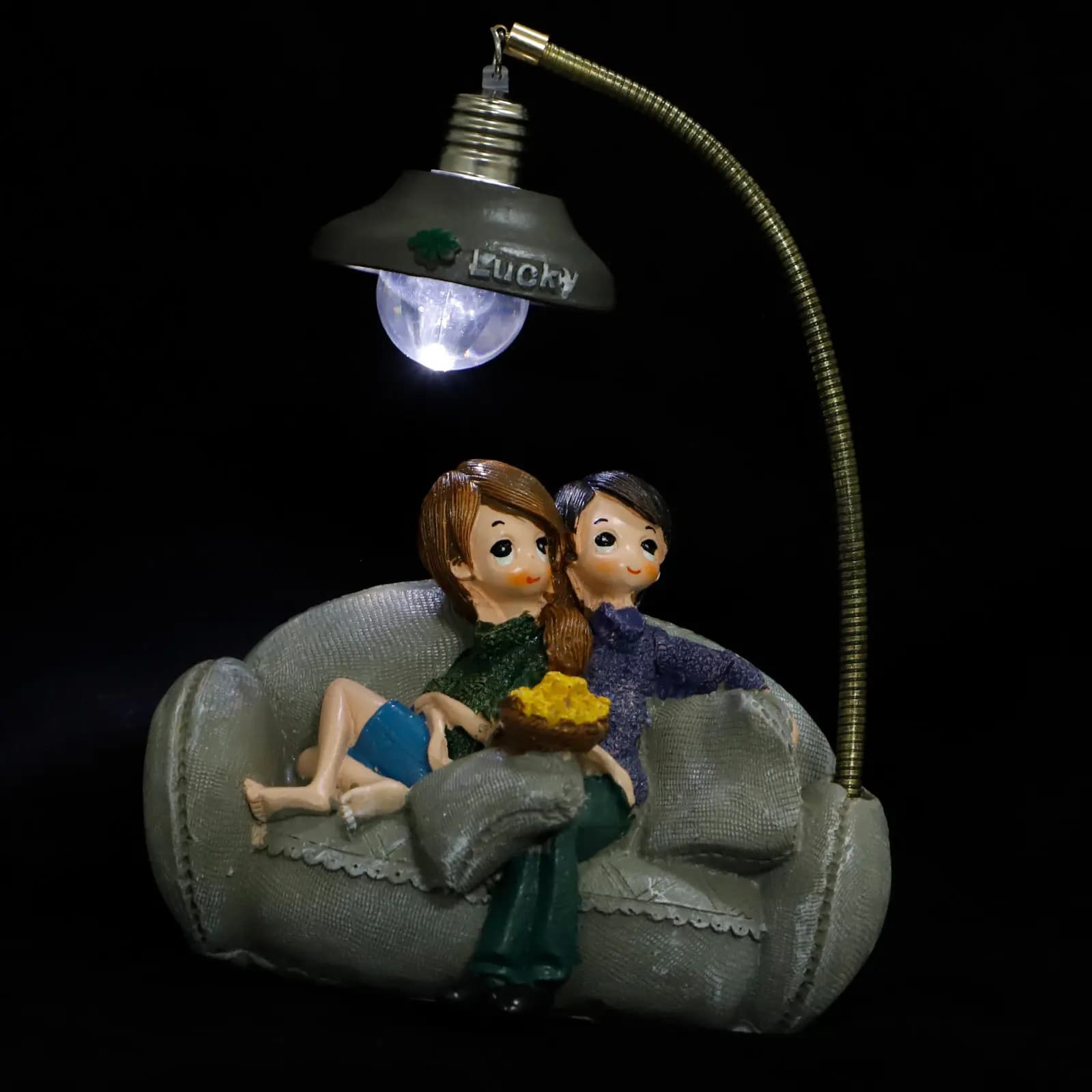 Lampada Notturna in Resina con Design Adorabile per Camera da Letto, Scrivania, Tavolo, Lampada Decorativa per Ufficio e Hotel