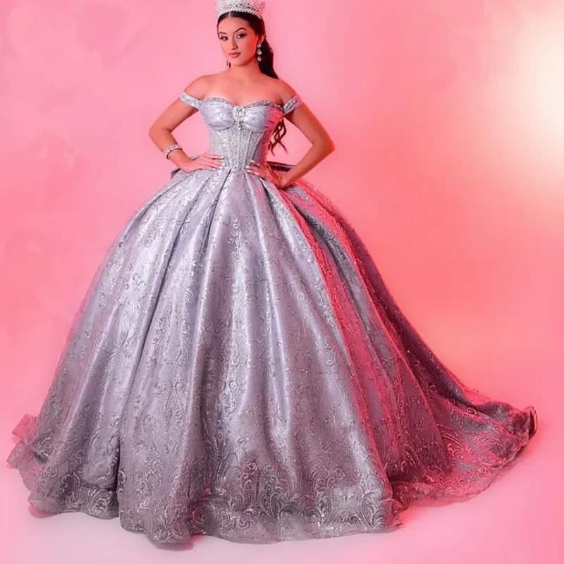 Abito Quinceanera grigio lucido personalizzato con spalle scoperte applique con paillettes fiore perline di cristallo Fiocco abiti da 15 Quinceanera
