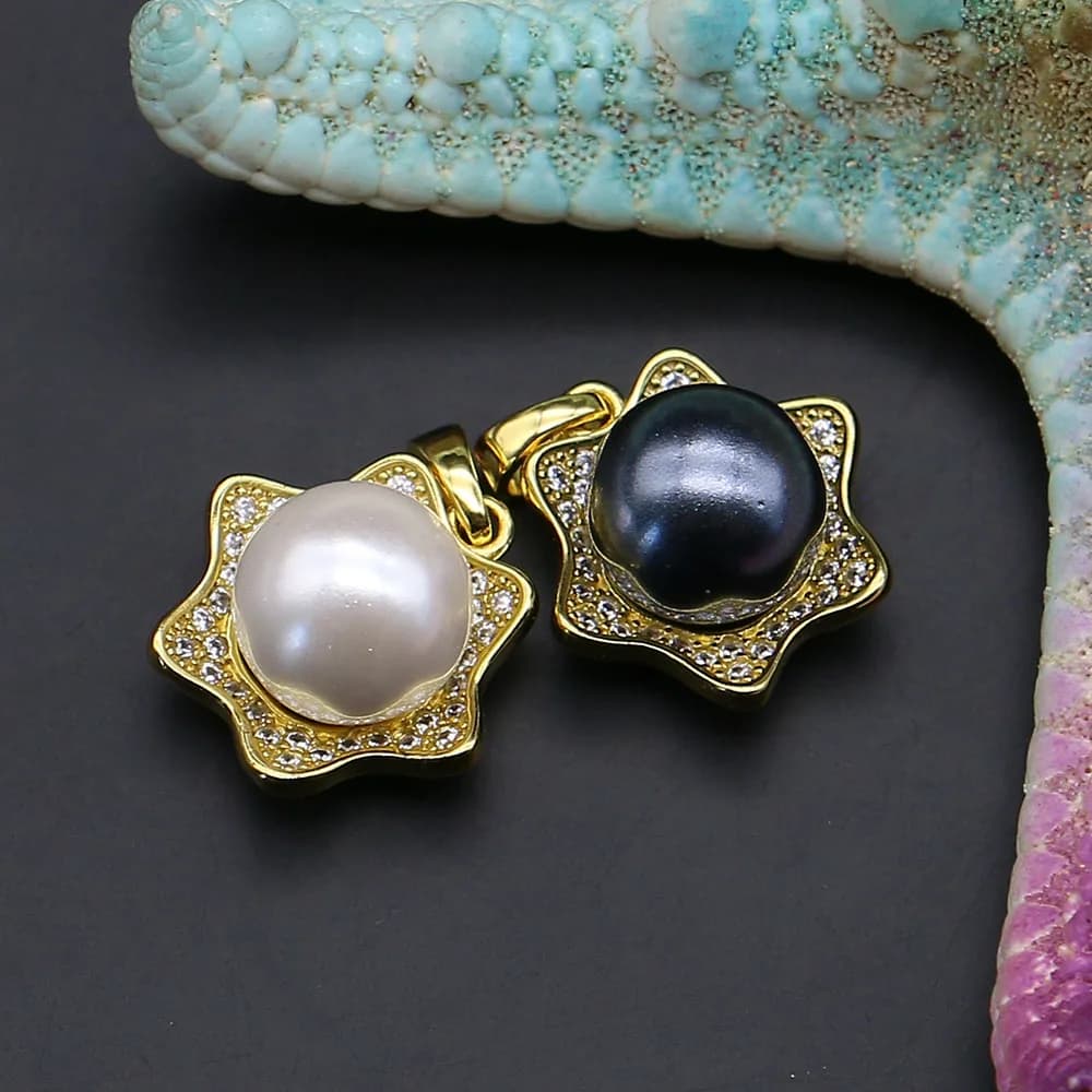 Natural Round Imitation Pearl Flower Shaped Black White Shell Beads Pendant with Melon Seed Clasp Gift of Luxury DIY Jewelry