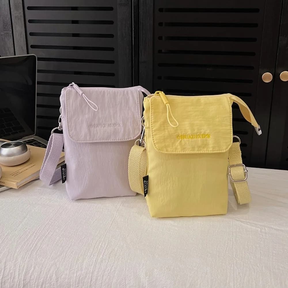 Trendy Nylon Phone Bag Mini Size Solid Color Coin Purse Adjustable Strap Ultra Lightweight Shoulder Bag Unisex