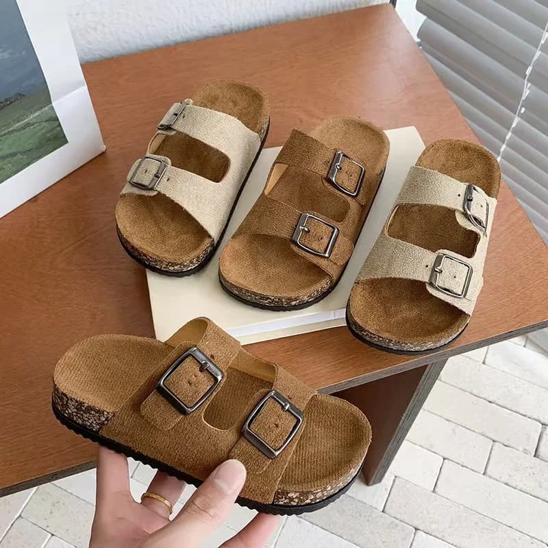Sandali per Bambini 2026 per Ragazze e Ragazzi, Nuova Moda Estiva Stile Coreano, Suola Morbida Antiscivolo, Versatili, Chic, Scarpe da Spiaggia con Punta Aperta