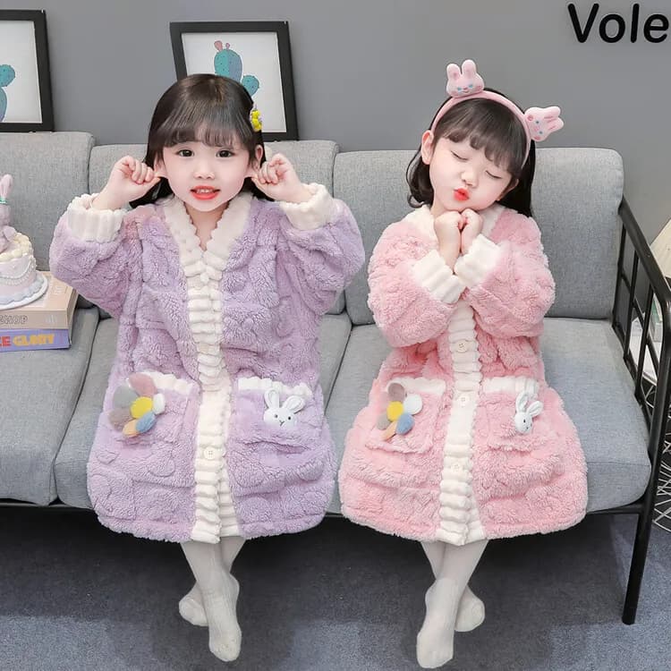 Women's Flannel Autumn and Winter Night Shirt for Kids Mid-Length Night Shirt Bathrobe for Girls Loungewear in Children's Coral Fleece
