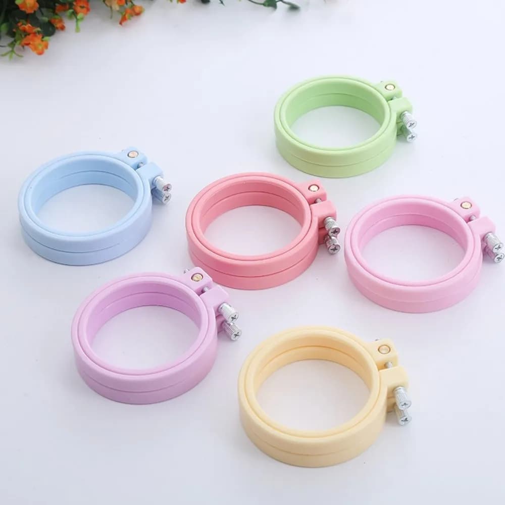 1PC Cerchi da ricamo 7 cm Rotonda Punto croce Rack Cerchio da ricamo in plastica Anelli per telaio per strumenti artigianali per cucito a punto croce fai da te