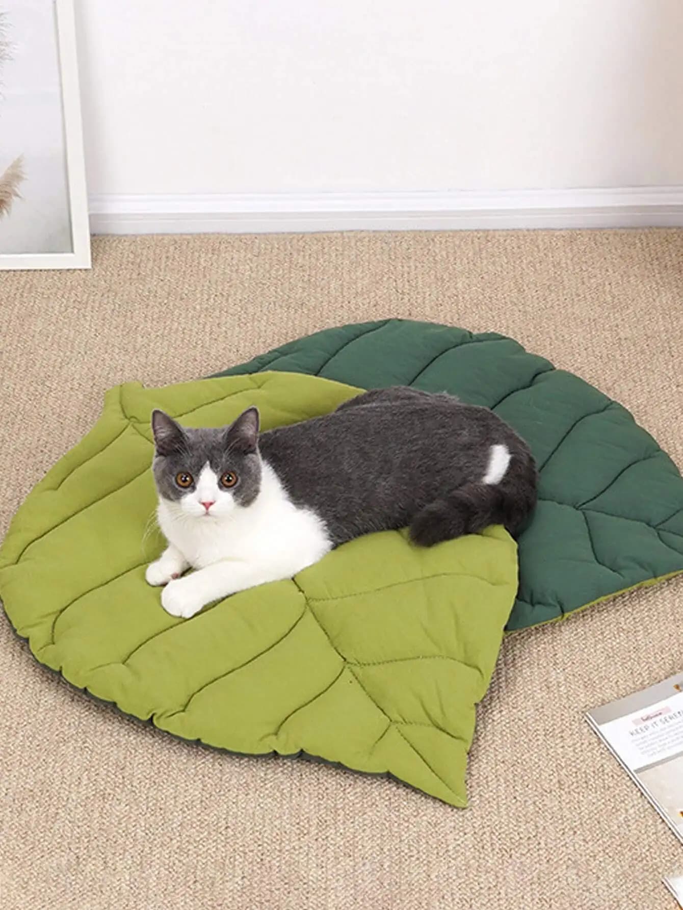 PETSIN 1pc Dual Color Leaf Shaped Washable Thin Pet Bed, Suitable For Small And Medium Sized Cats And Dogs, All Seasons SP25101348475985537