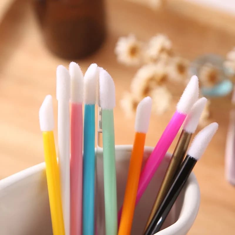 Set di 50 Pennelli per Trucco, Pennello per Labbra, Applicatore per Mascara, Bacchette per Rossetto, Strumenti Cosmetici Portatili