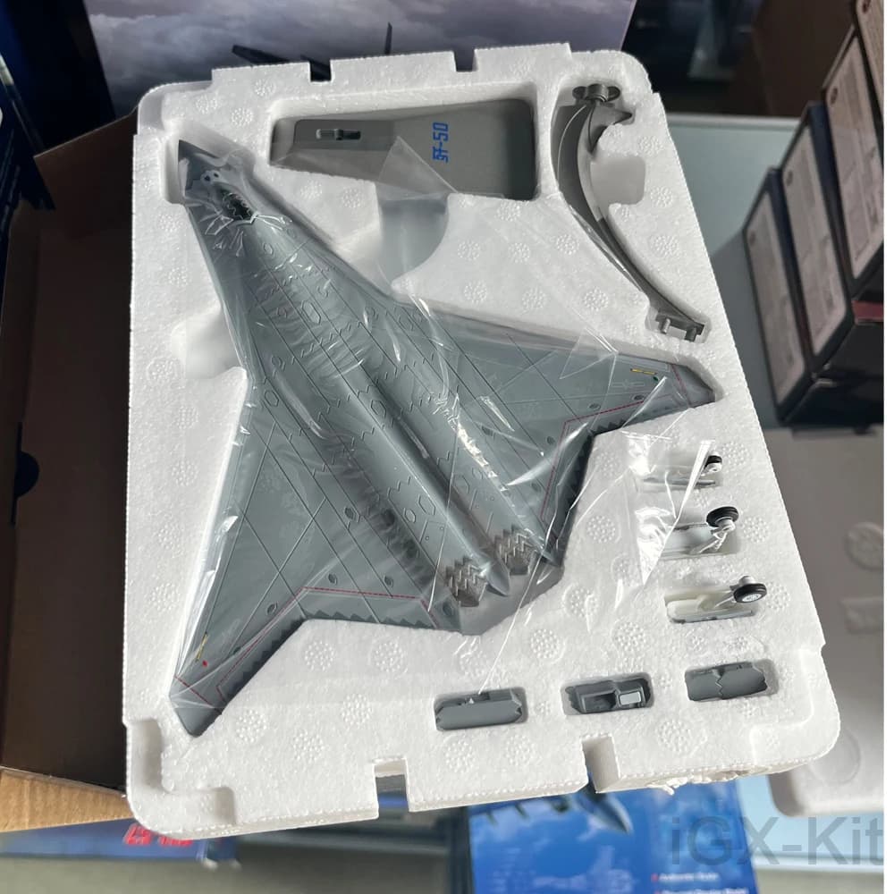 Scala 1:144 Cina J50 Fighter Jet J-50 Aereo in metallo Aereo militare Giocattolo Modello Collezione Ornamento