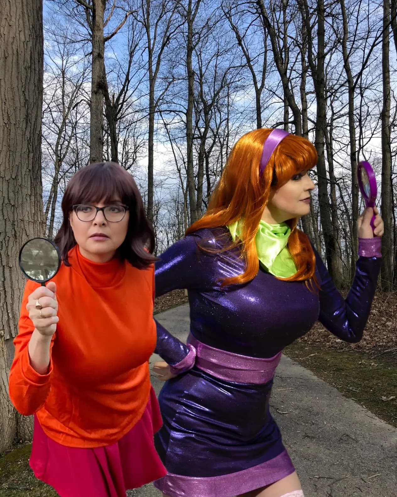Costume di Halloween Velma Donne adulte Dolcevita Top Gonna rossa Vestito cosplay con parrucca Bob Camicia Occhiali Lente d'ingrandimento Calzini