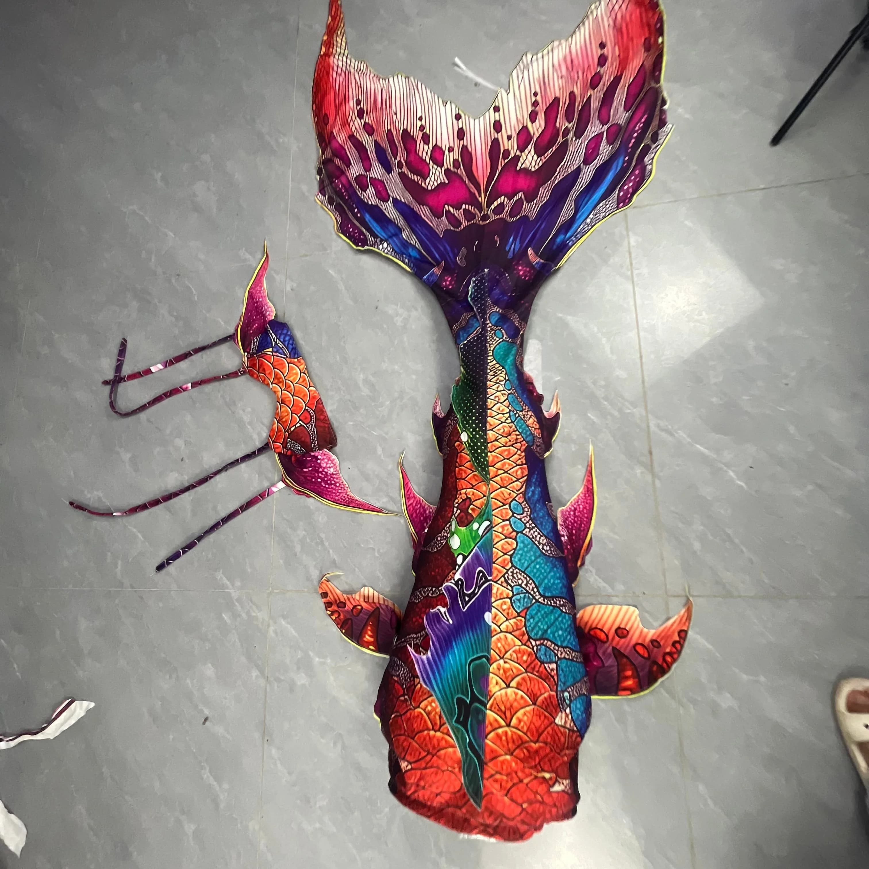 Nuovo Costume da Sirena Arcobaleno per Adulti, Coda di Pesce Grande per Vacanze al Mare e Immersioni Libere