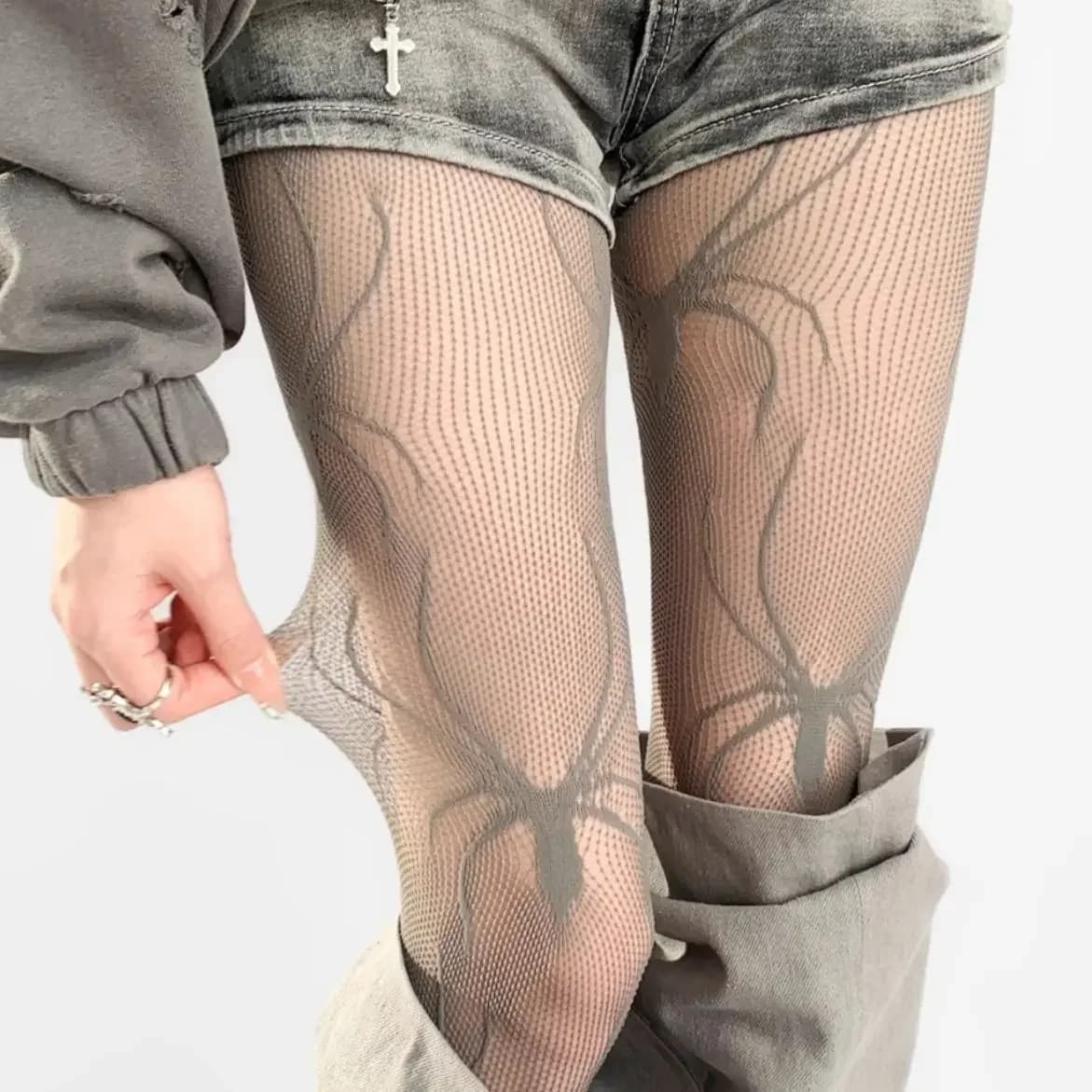 Calze da rete da pesca grigie in pizzo sexy modello ragno pantaloni con fondo in maglia sottile di seta nera collant materiale sottile estivo