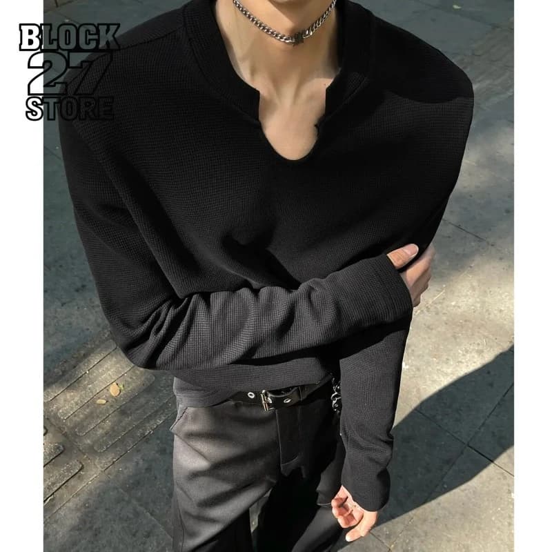 Magliette grafiche da uomo Harajuku Slim Fit manica lunga scollo a V tinta unita Tee primavera Casual Basic tinta unita Top traspirante Comfort Nuovo