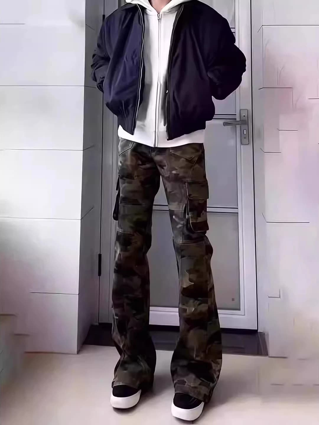 Men's Camouflage Workwear Pants Winter American Style Fleece Lined Long Jeans Cleanfit Multiple Pockets Flared Denim Trousers