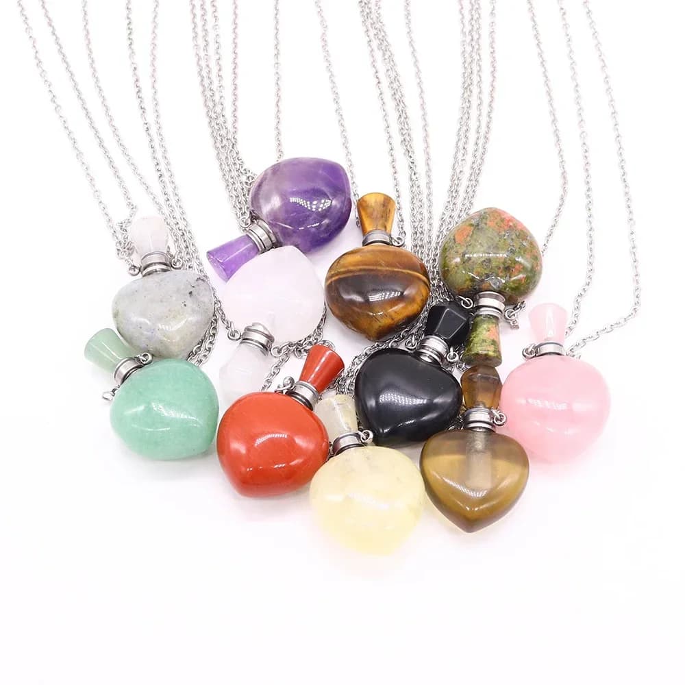 Collana con bottiglia di profumo in pietra naturale Collana con ciondolo a forma di cuore in cristallo curativo Collana con catena in acciaio inossidabile con diffusore di olio essenziale