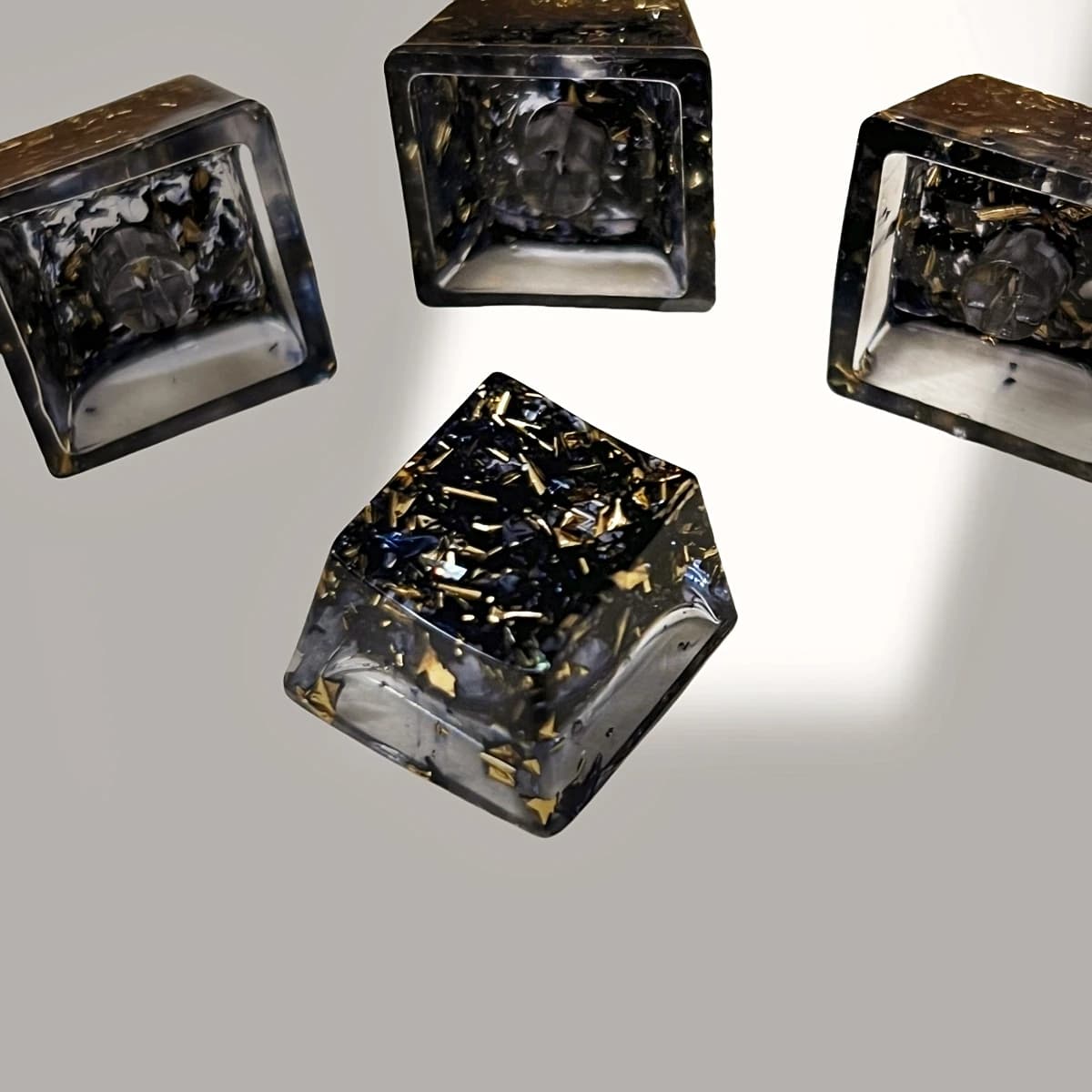 Nuovo ESC Personalizzato Originale Resina Personalizzato Metallo Lamina D'oro Copritasti Trasparente FAI DA TE Asse Trasversale Tastiera Meccanica Copritasti pbt