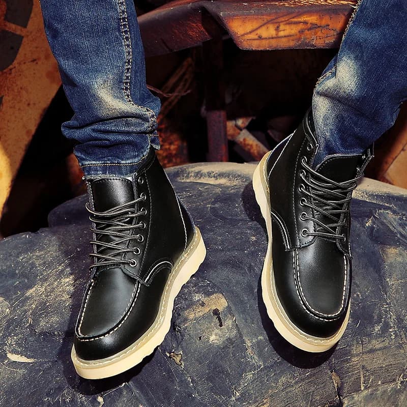 Stivali invernali da uomo caldi Stivali da neve da uomo in pelle Scarpe da lavoro maschili alte antiscivolo con stivaletti maschili impermeabili fatti a mano in pelliccia