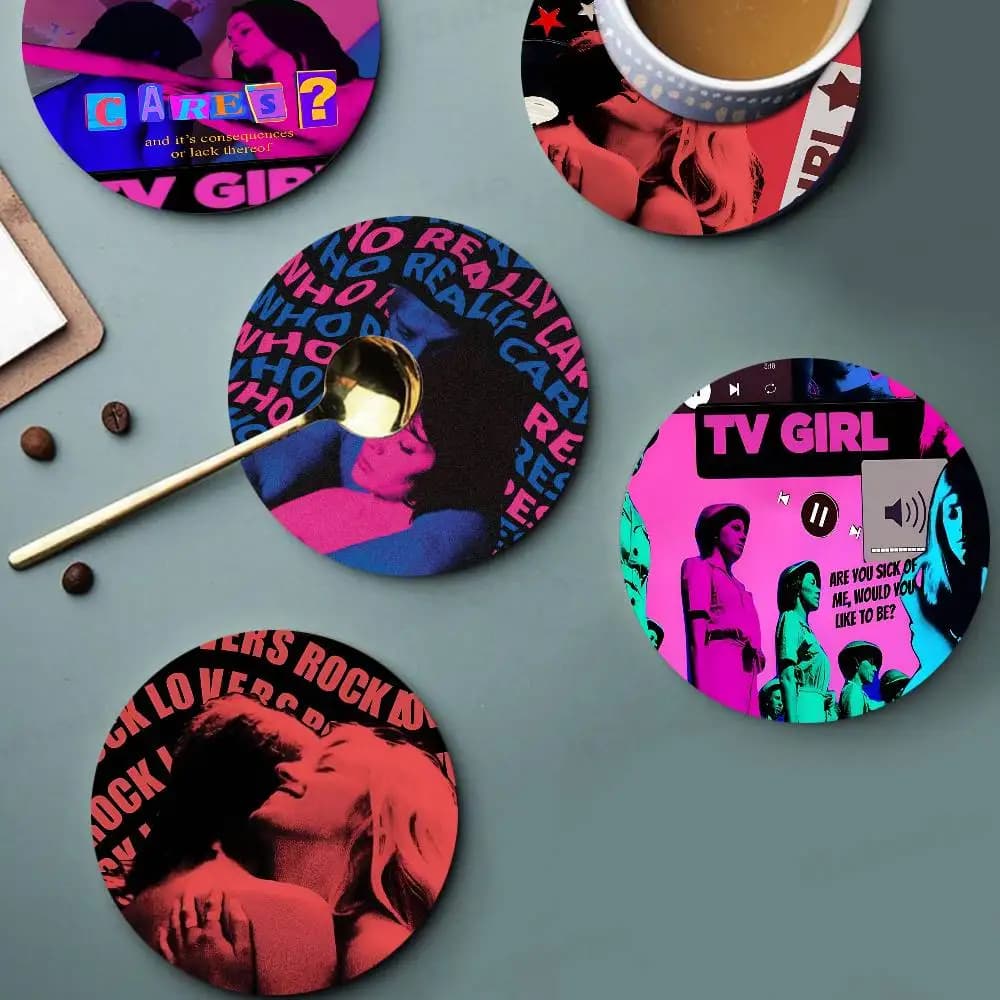 TV Girl Wood Coaster Set - Heat Resistant for Tea & Coffee, Home Cafe Decor Holiday Gift