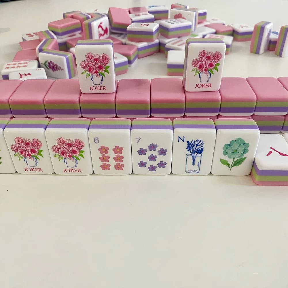 Premium Luxury American Mahjong Tiles 4-Layer Acrylic Engraved Mahjong Set Home Board Games Travel Mah Jongg Sets for Adult Gift