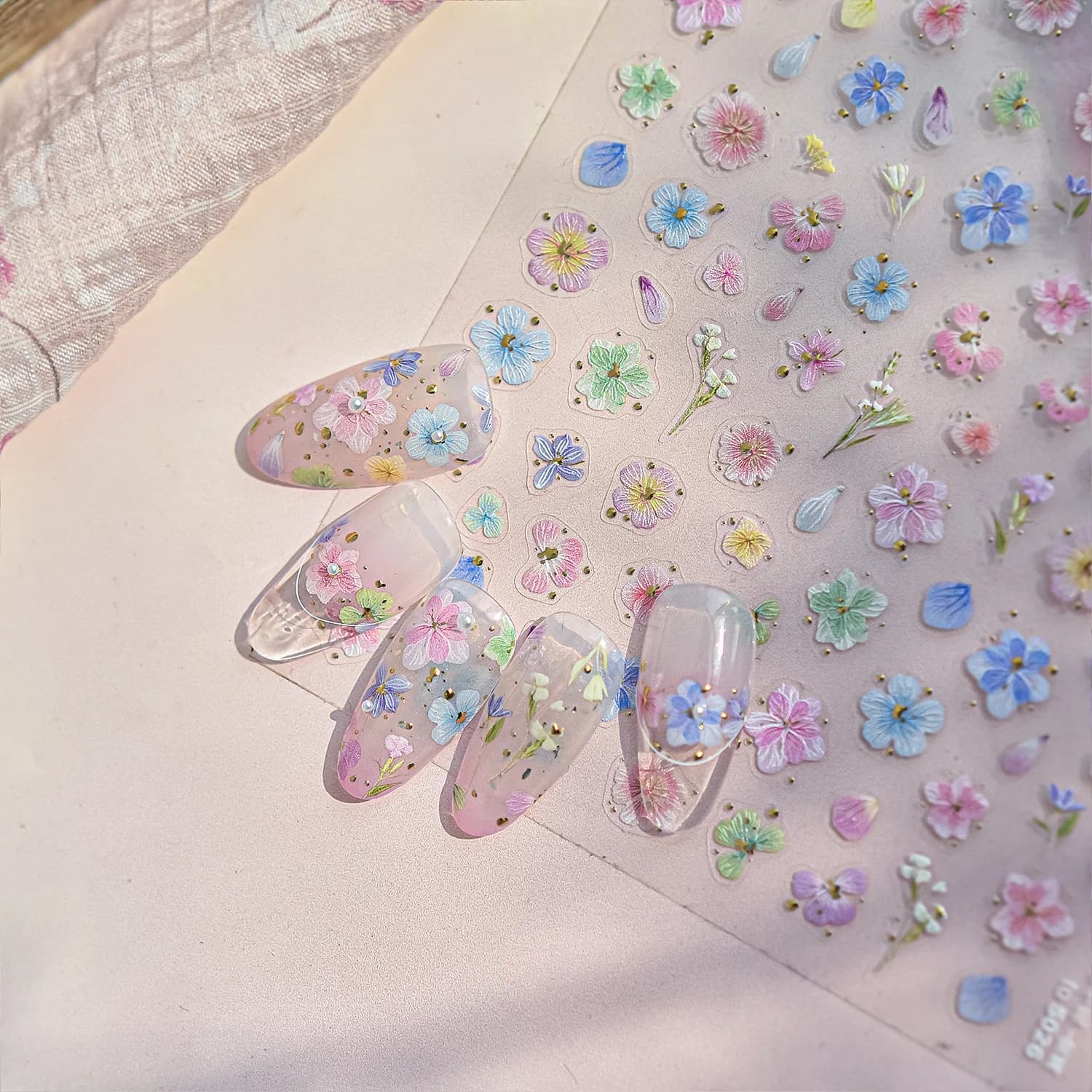 Adesivi per Unghie con Foglie e Fiori Secchi in Lamina d'Oro, Stampa Floreale Margherita Rosa Fiore di Pesco, Decorazioni per Manicure