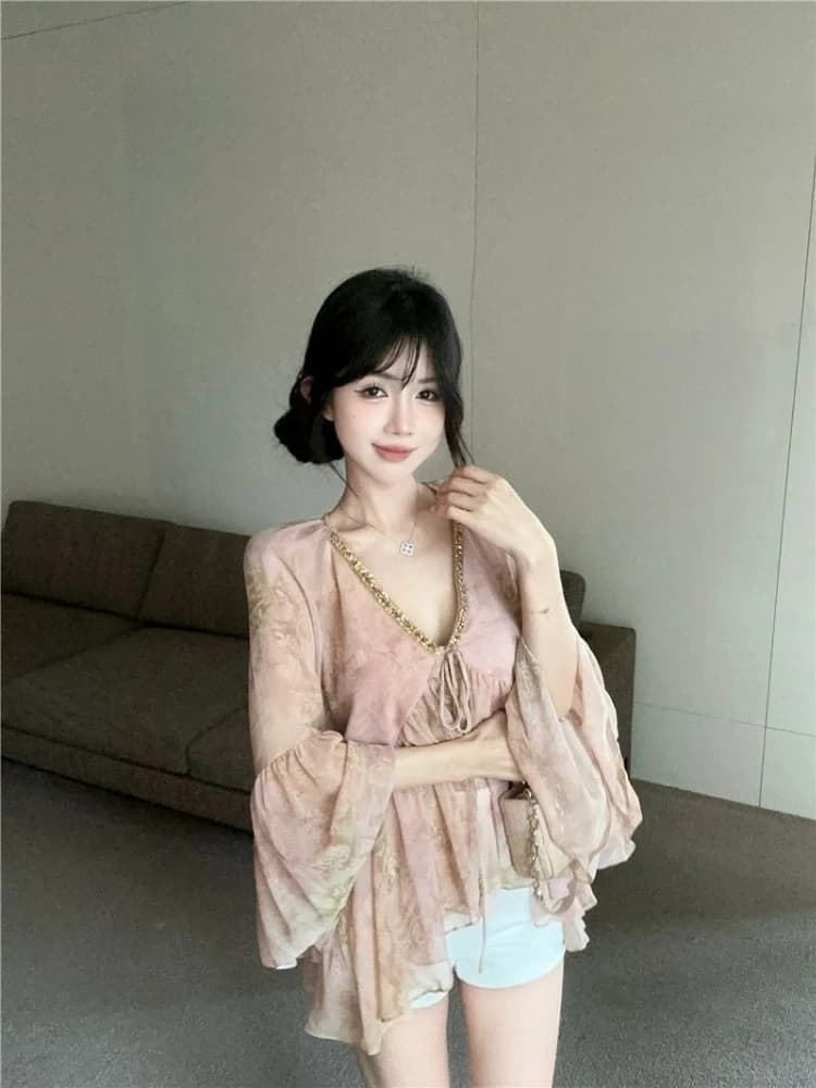 Camicia Estiva in Chiffon Floreale con Scollo a V e Maniche a Campana con Paillettes, Design di Lusso Rosa ​