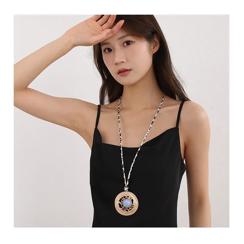Collana Lunga da Donna con Ciondolo Ovale Vintage Haute Fashion, Stile Maillard, per Maglione