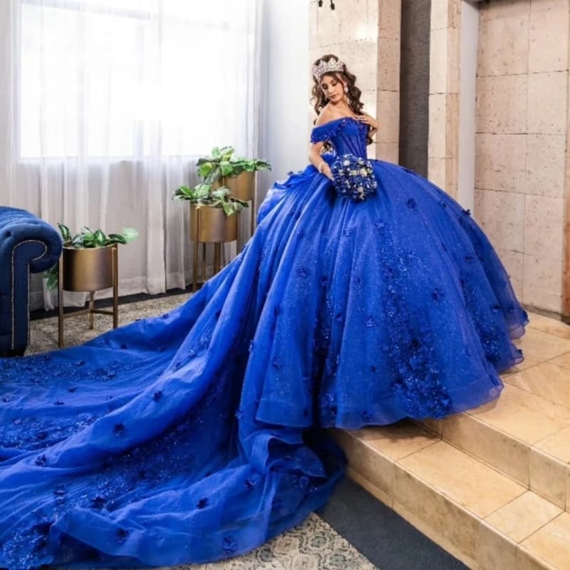 Abiti Quinceanera lucidi blu royal con spalle scoperte Applique con perline di fiori Fiocco di cristallo Tull Party Compleanno Abito dolce 16