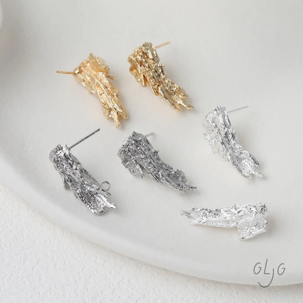 2 pezzi delicati orecchini a bottone in lava irregolare per risultati di gioielli che fanno accessori fai da te in ottone placcato oro 14k 26 * 11.5mm